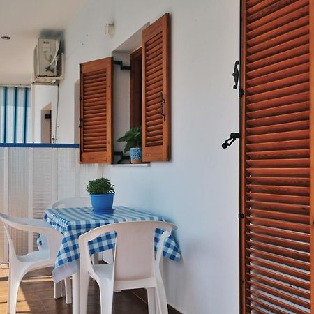 Seaview- 2 Space - Selfcatering Apartment - Helen No 3 Xiropigado Buitenkant foto