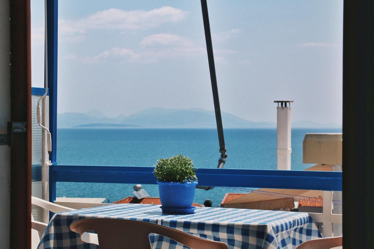 Seaview- 2 Space - Selfcatering Apartment - Helen No 3 Xiropigado Buitenkant foto