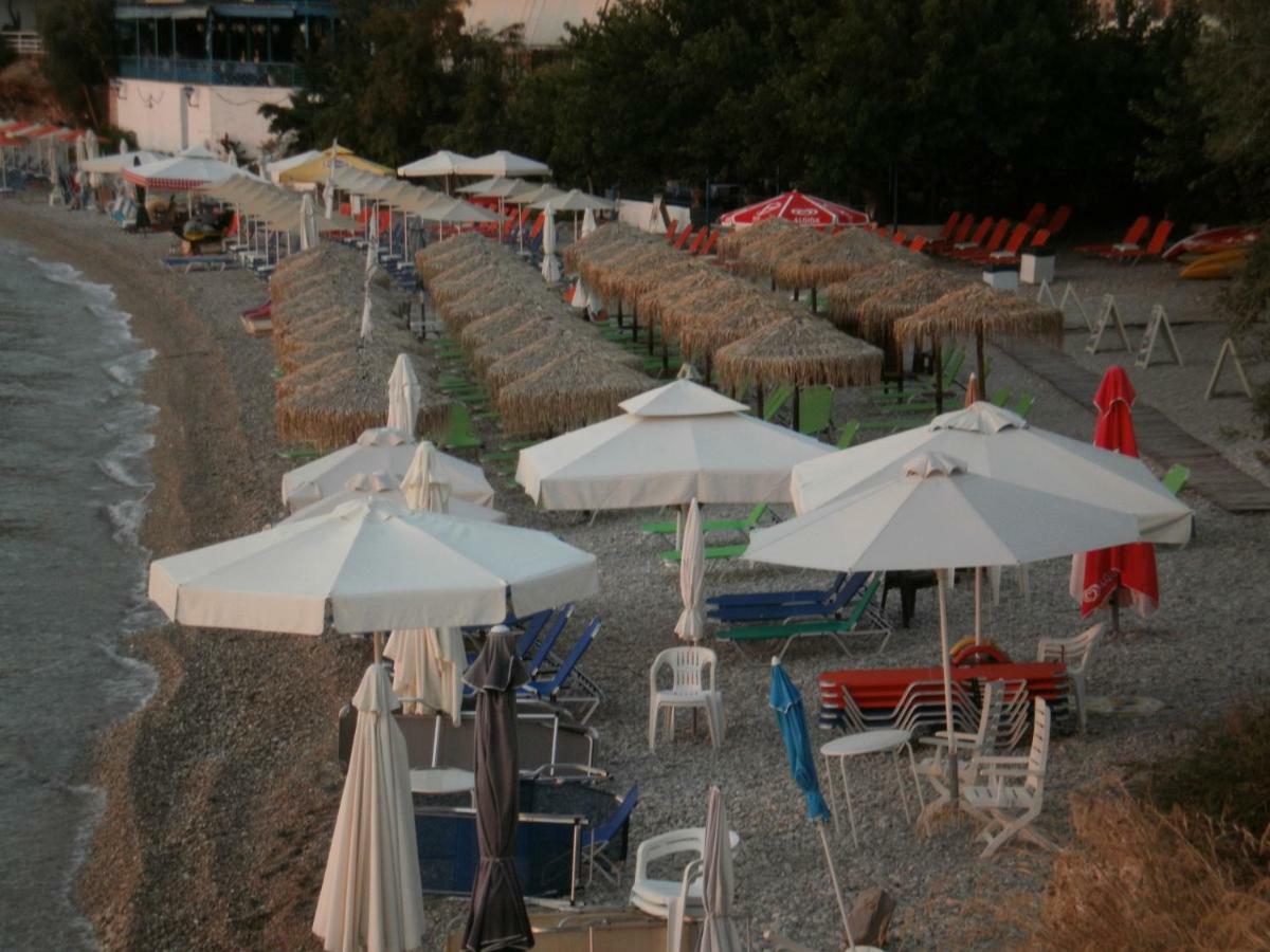 Seaview- 2 Space - Selfcatering Apartment - Helen No 3 Xiropigado Buitenkant foto